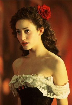 how old was emmy rossum in phantom of the opera how did she manage to portray such an iconic role?